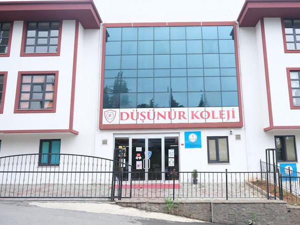 Cam cepheli ana giriş ve Düşünür Koleji yazısı